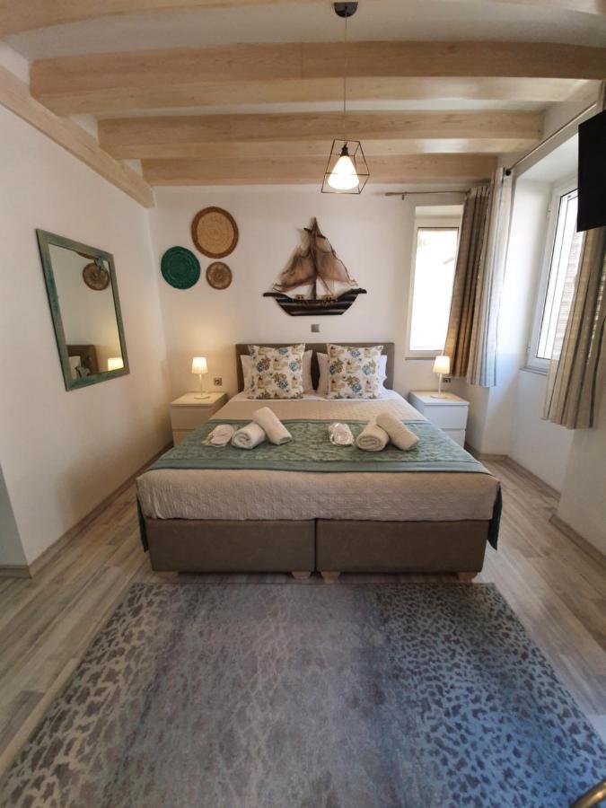 Apartament Helens *